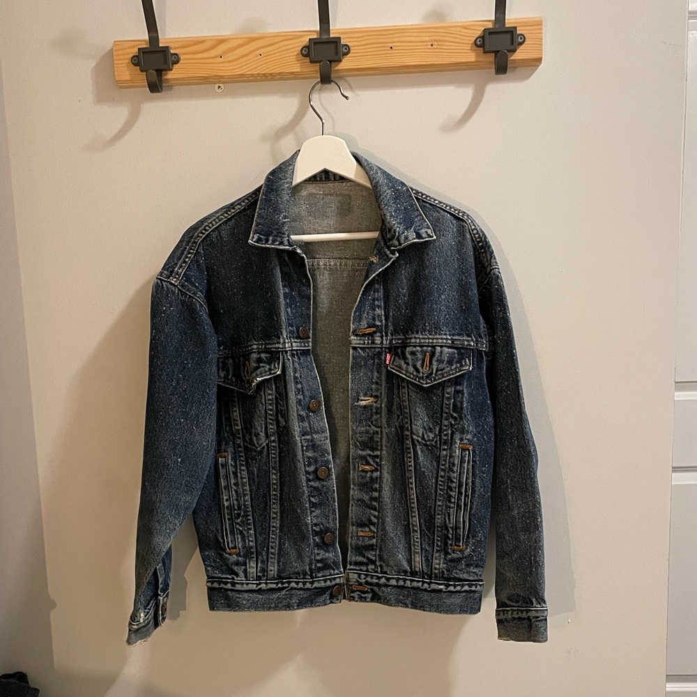 Vintage 90s Levi’s jean jacket